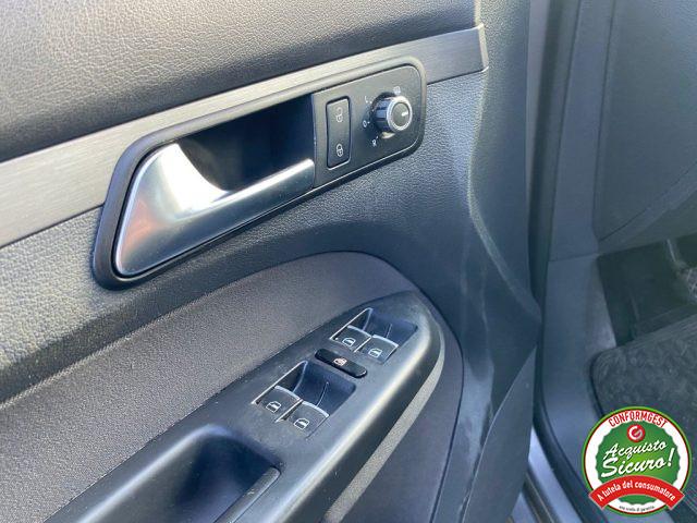 VOLKSWAGEN Touran 1.6 TDI Comfortline 7 Posti