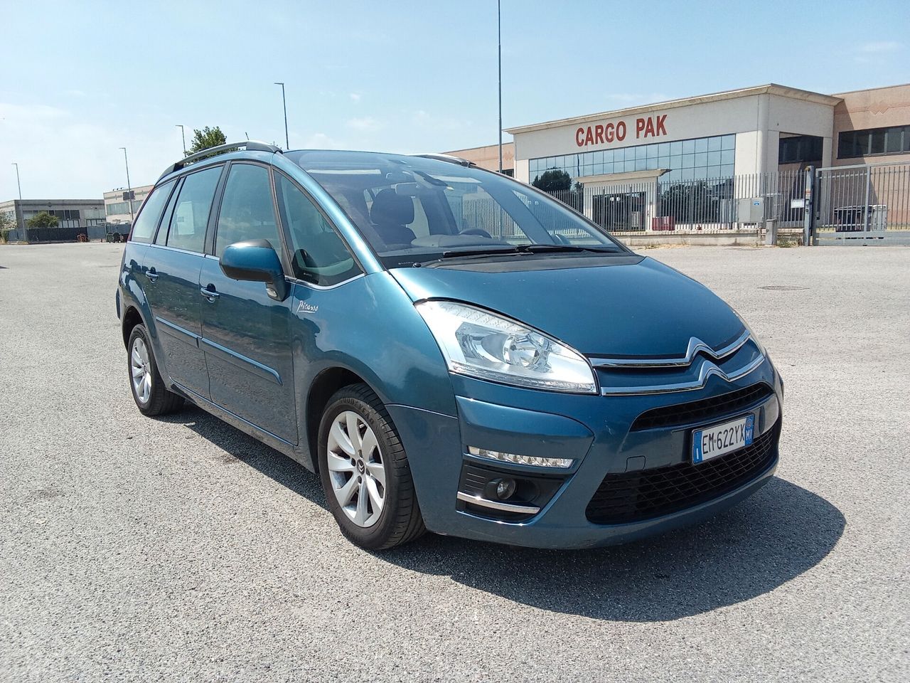 Citroen C4 Picasso 2012 photo 2