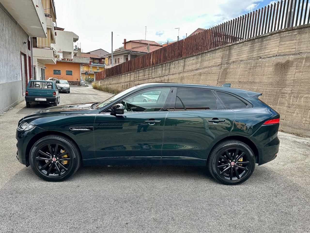 Jaguar F-Pace 3.0 D V6 300 CV AWD aut. R-Sport