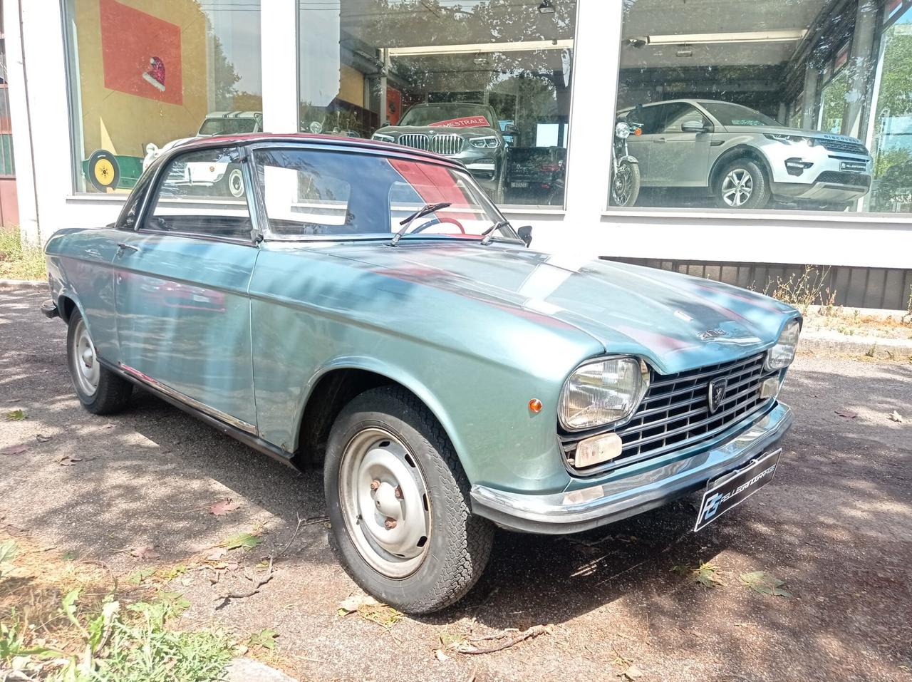 Peugeot 204 cabriolet con hard top