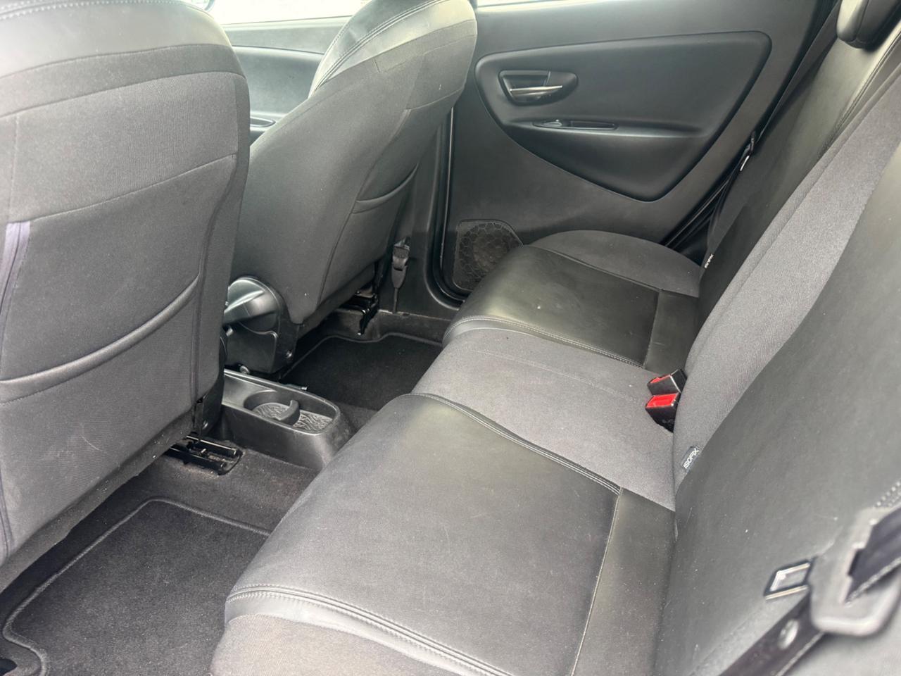 Lancia Ypsilon 1.3 MJT 16V 95 CV Platinum OK NEOP