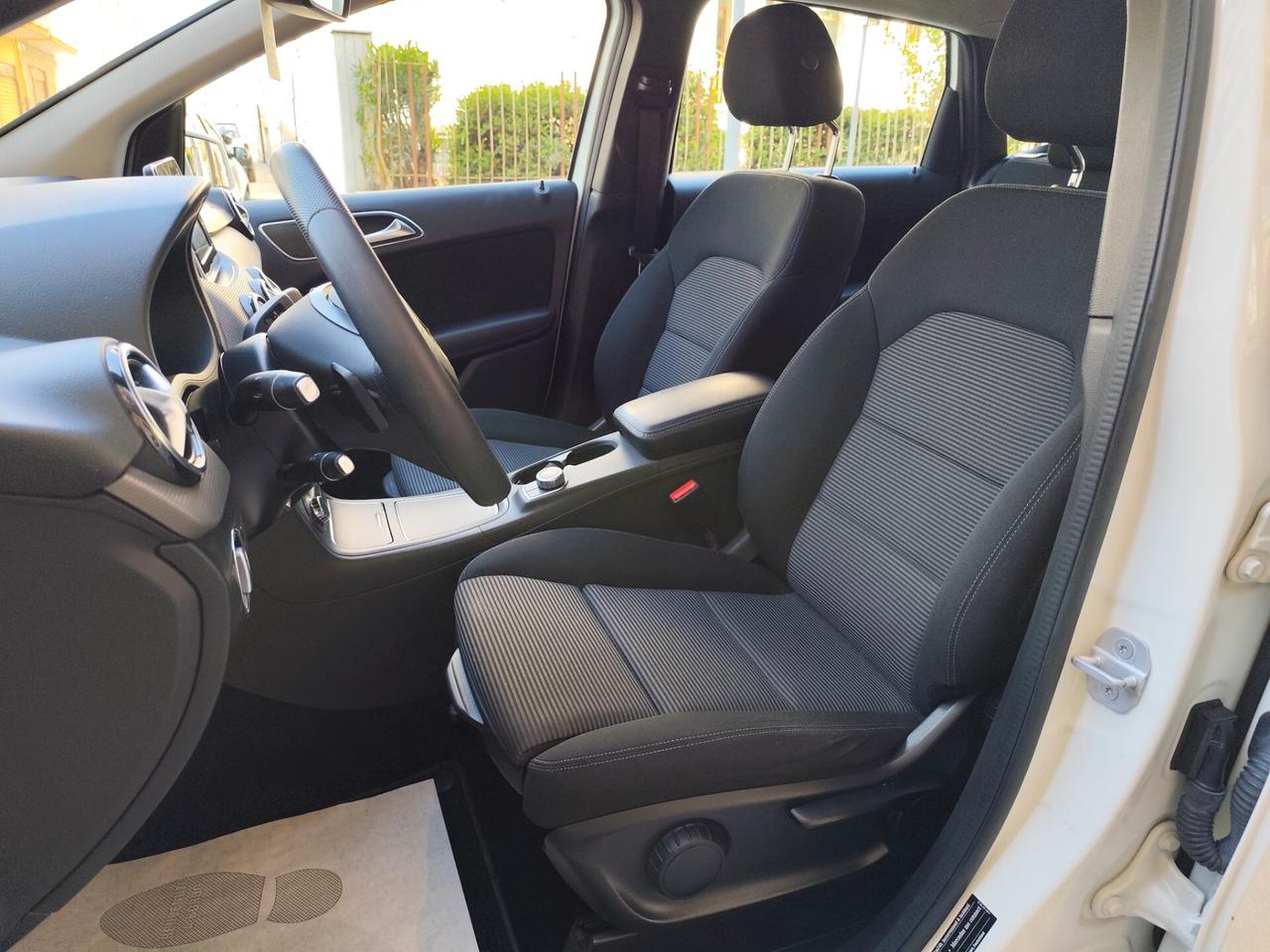Mercedes-benz B 180 d 109cv Automatica NAVI