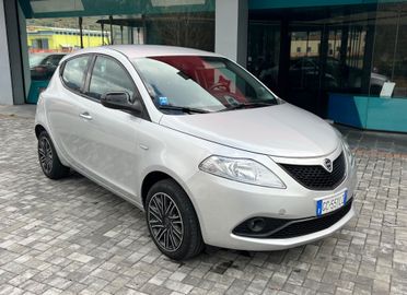 Lancia Ypsilon 1.0 FireFly 5 porte S&S Hybrid Ecochic