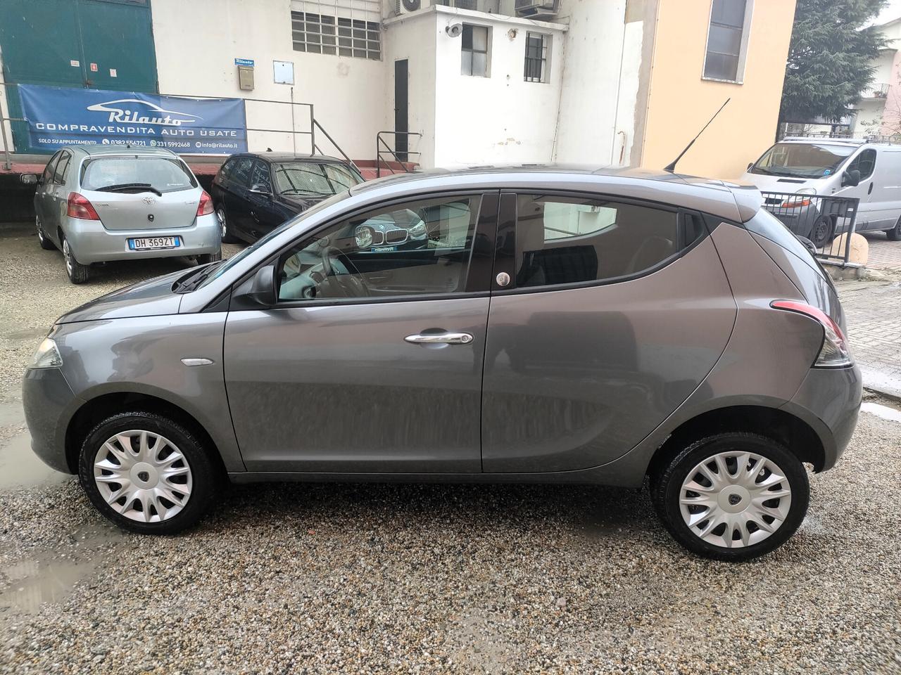 Lancia Ypsilon 0.9 TwinAir 85CV Ecochic Gold
