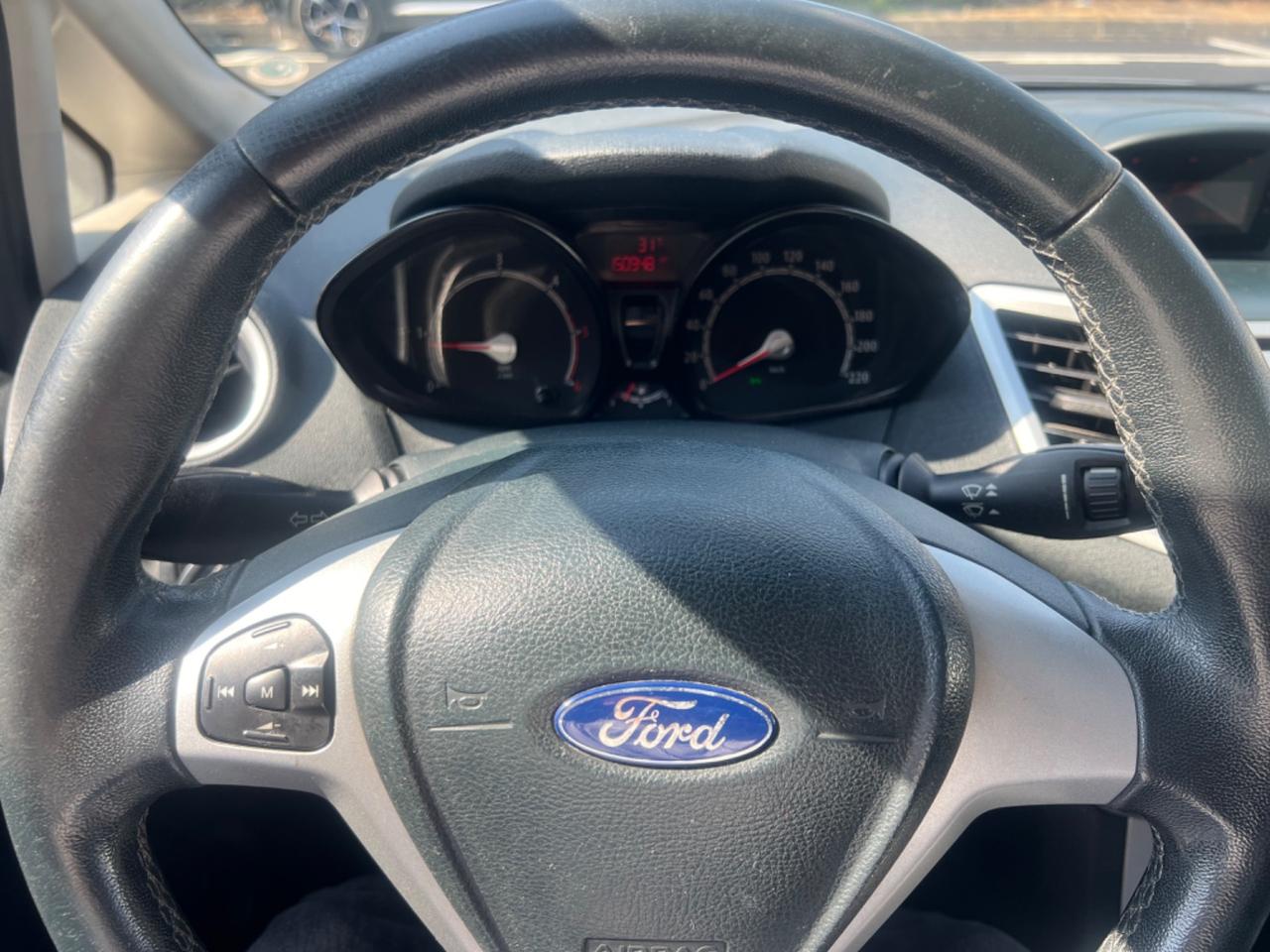 Ford Fiesta 1.4 TDCi 70CV 5 porte Titanium