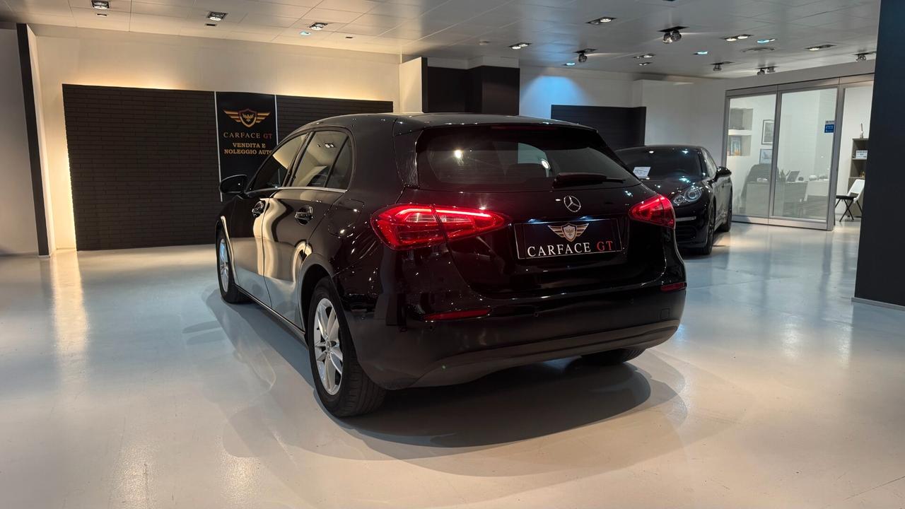 MERCEDES CLASSE A 180 D 116CV - 2019