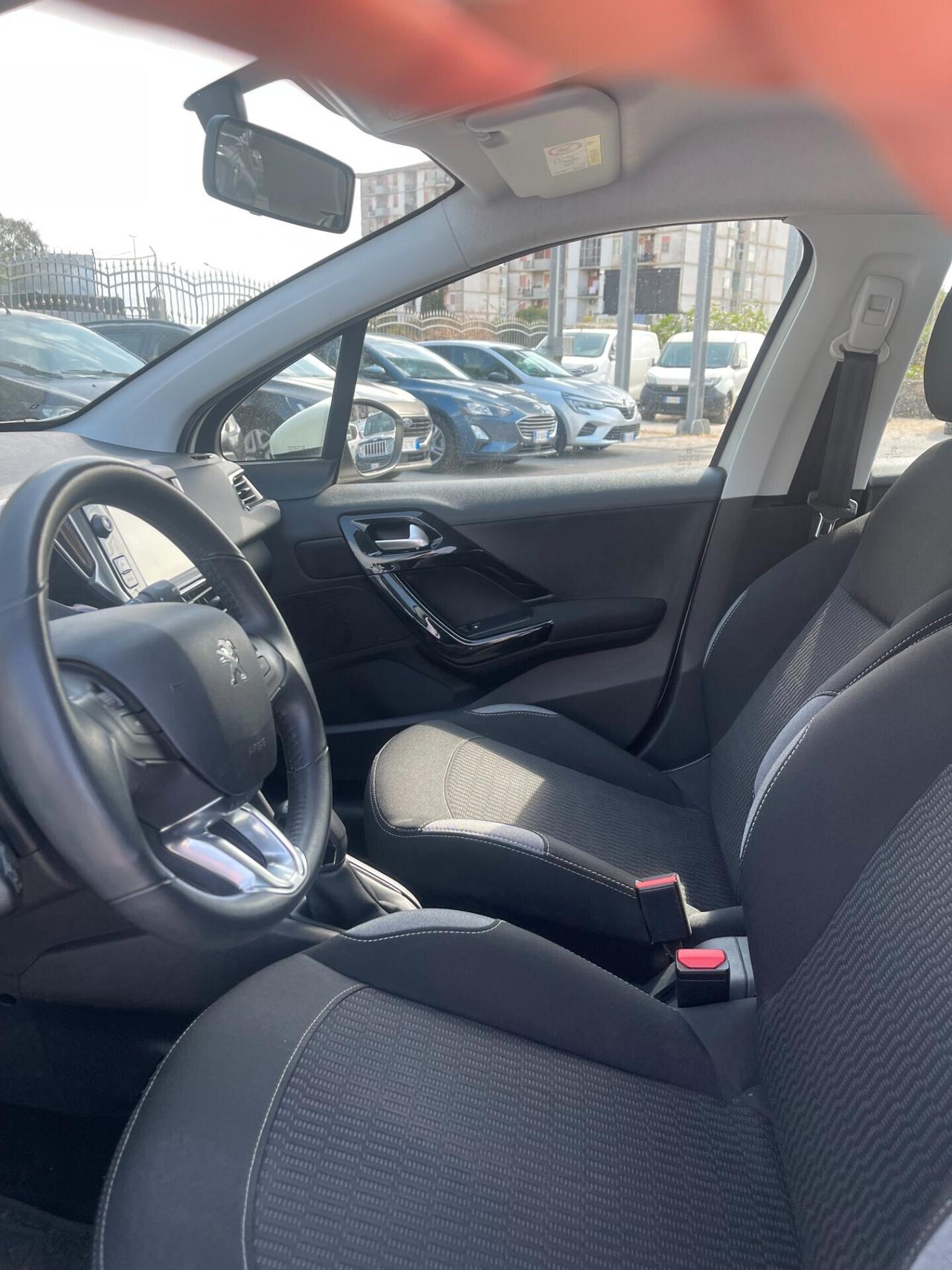 Peugeot 208 Allure