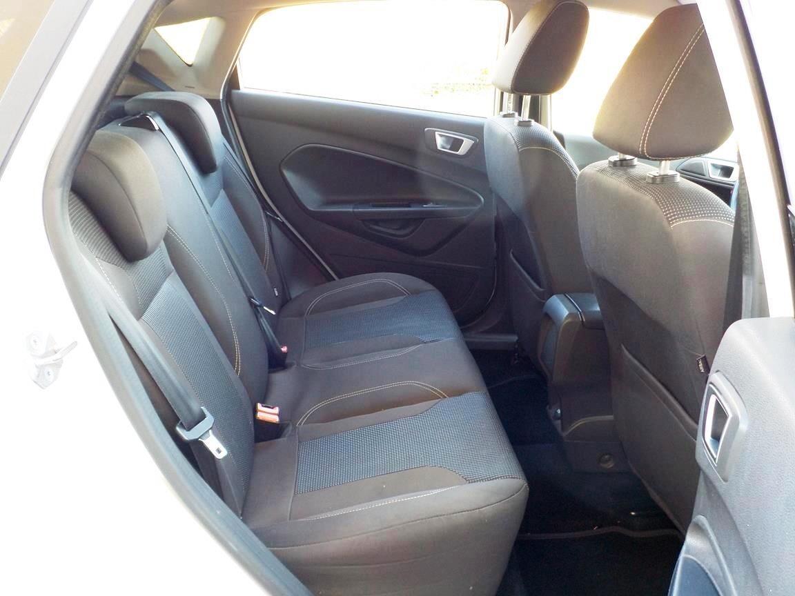 Ford Fiesta 1.5 TDCi 75CV 5 porte Titanium