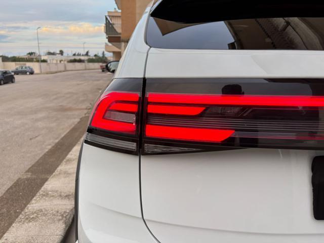 VOLKSWAGEN Taigo 1.0 TSI 110 CV DSG R-Line TETTO APR/PAN