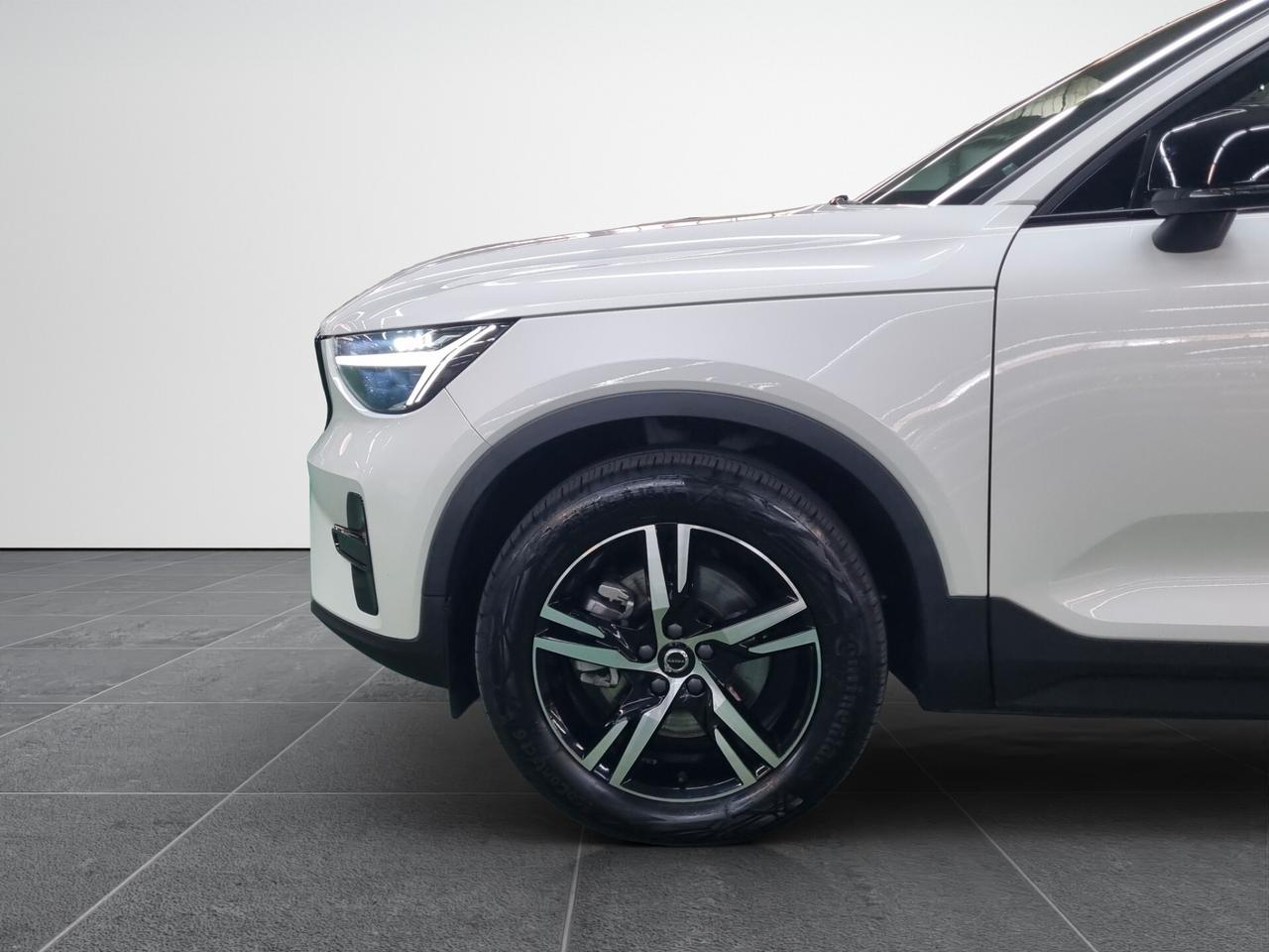 Volvo XC40 B3 automatico Plus Dark