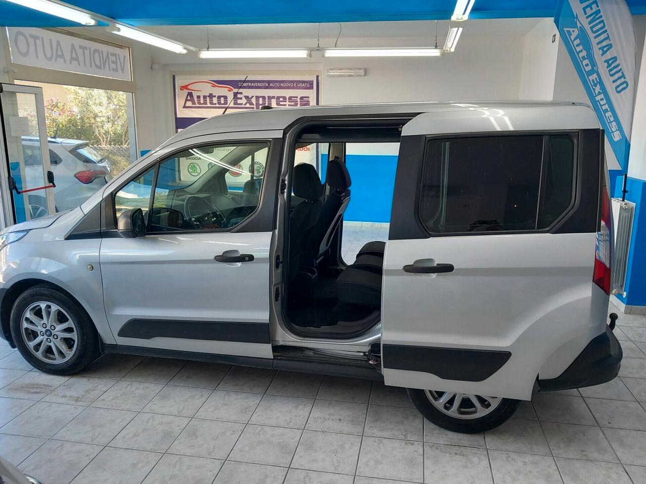 Ford Tourneo Connect 1.5 TDCi 120 CV anno 2019 km 125 mila