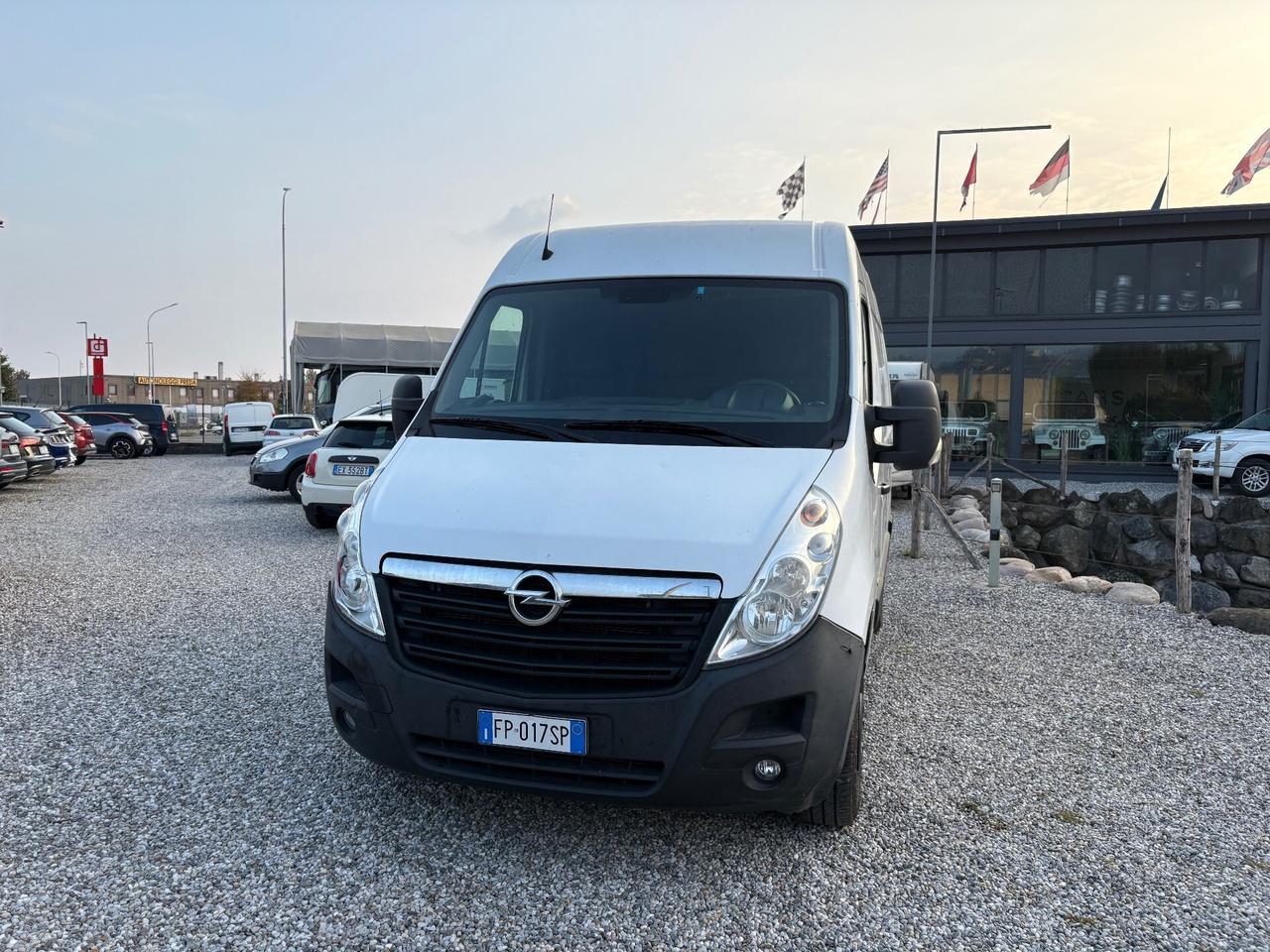 Opel movano