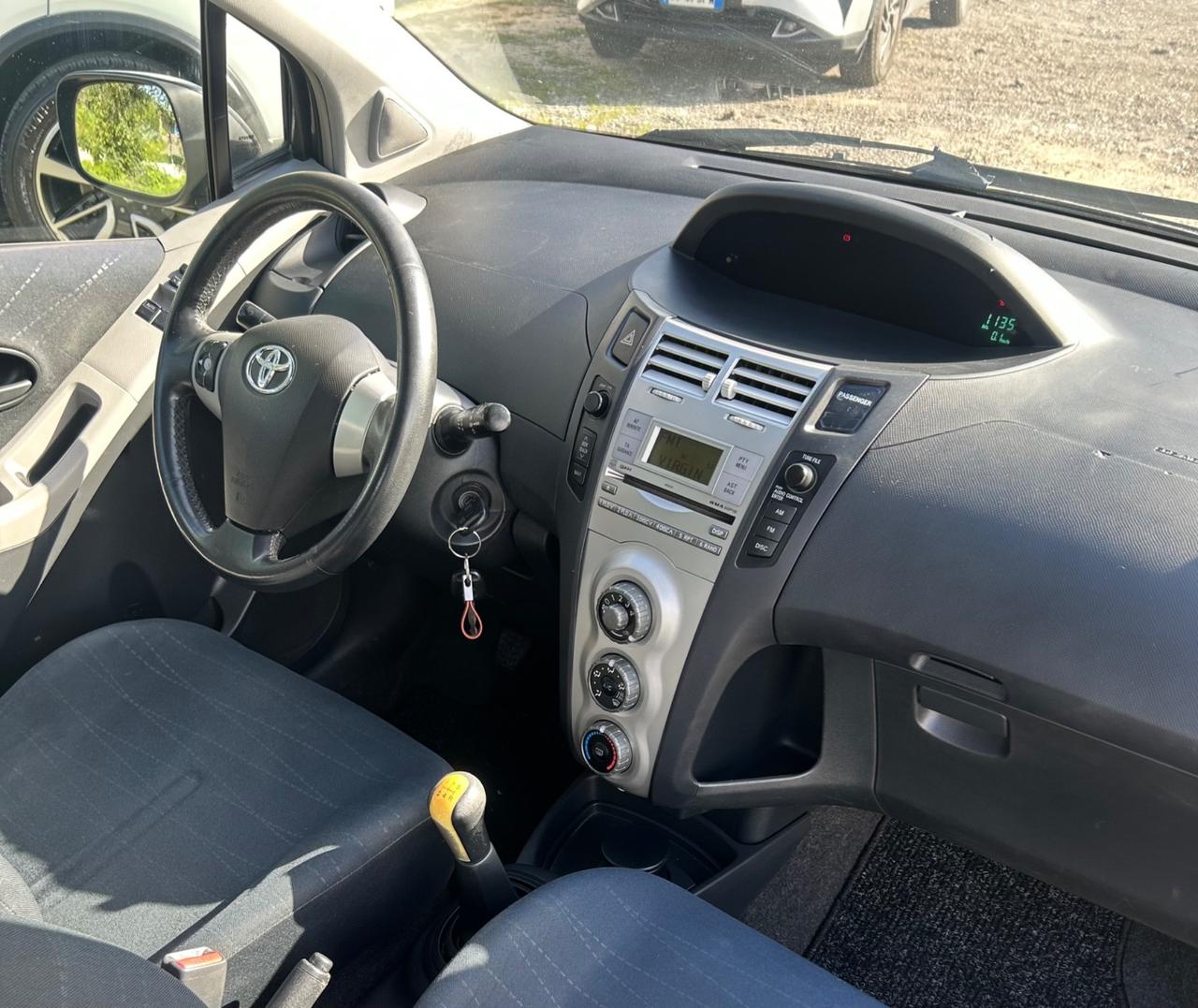 Toyota Yaris 1.0 3 porte