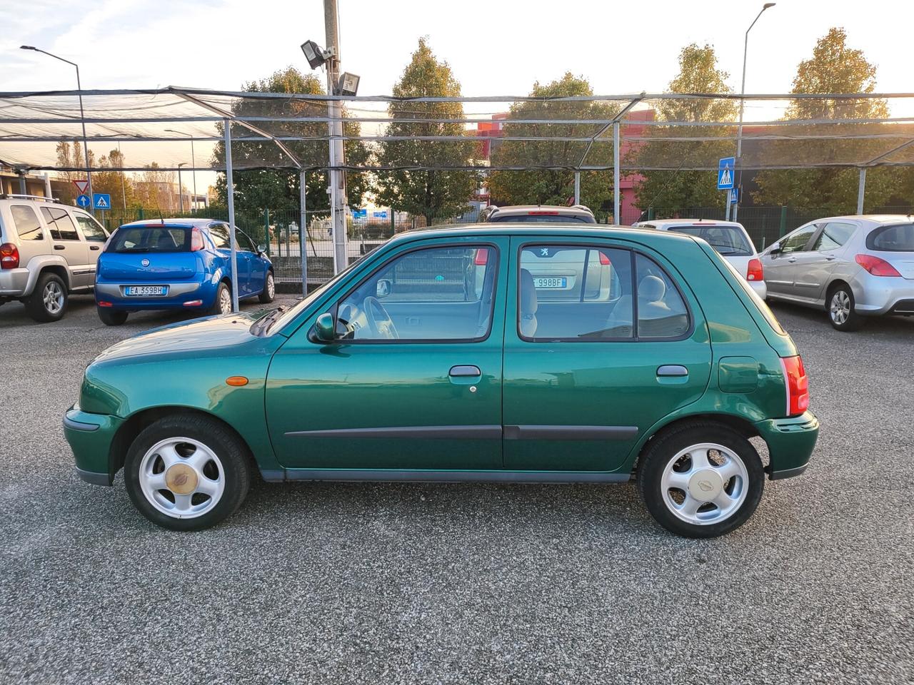 Nissan Micra 1.4i 16V cat 5 porte Luxury