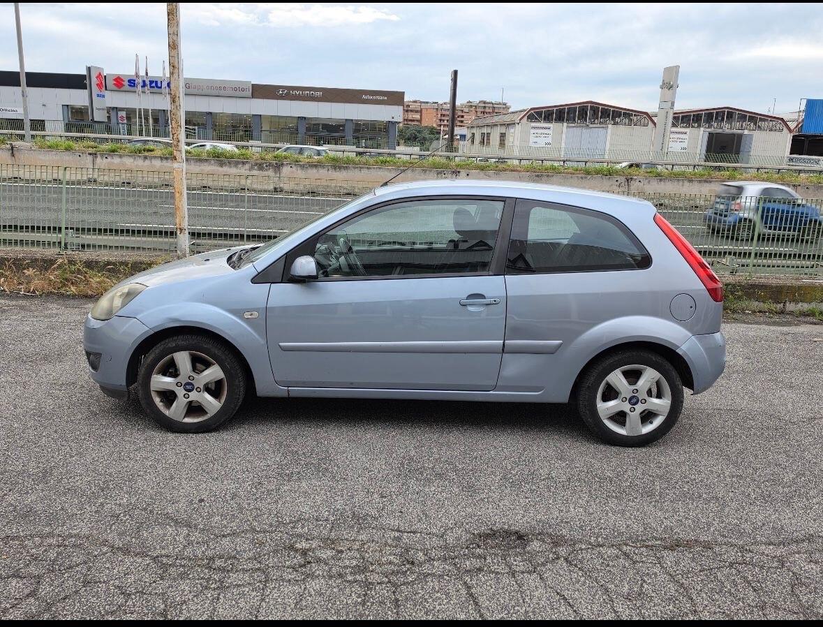 Ford Fiesta 1.4 TDCi 5p. Ghia