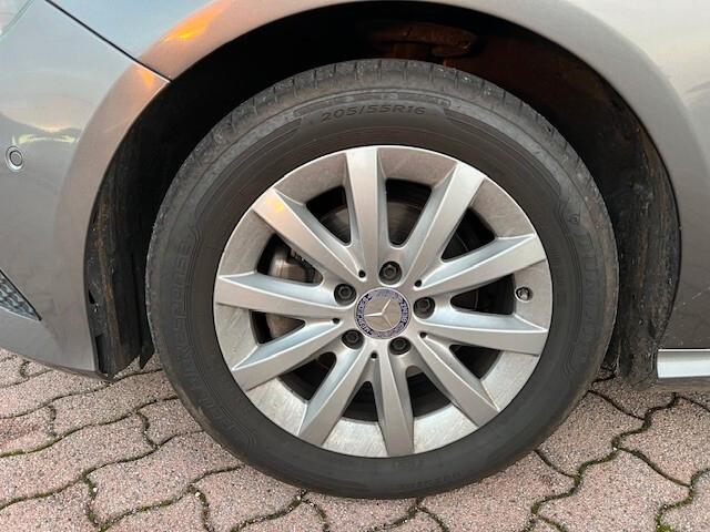 Mercedes-benz A 180 Navi, Sensori, Bluetooth, Neopatentati