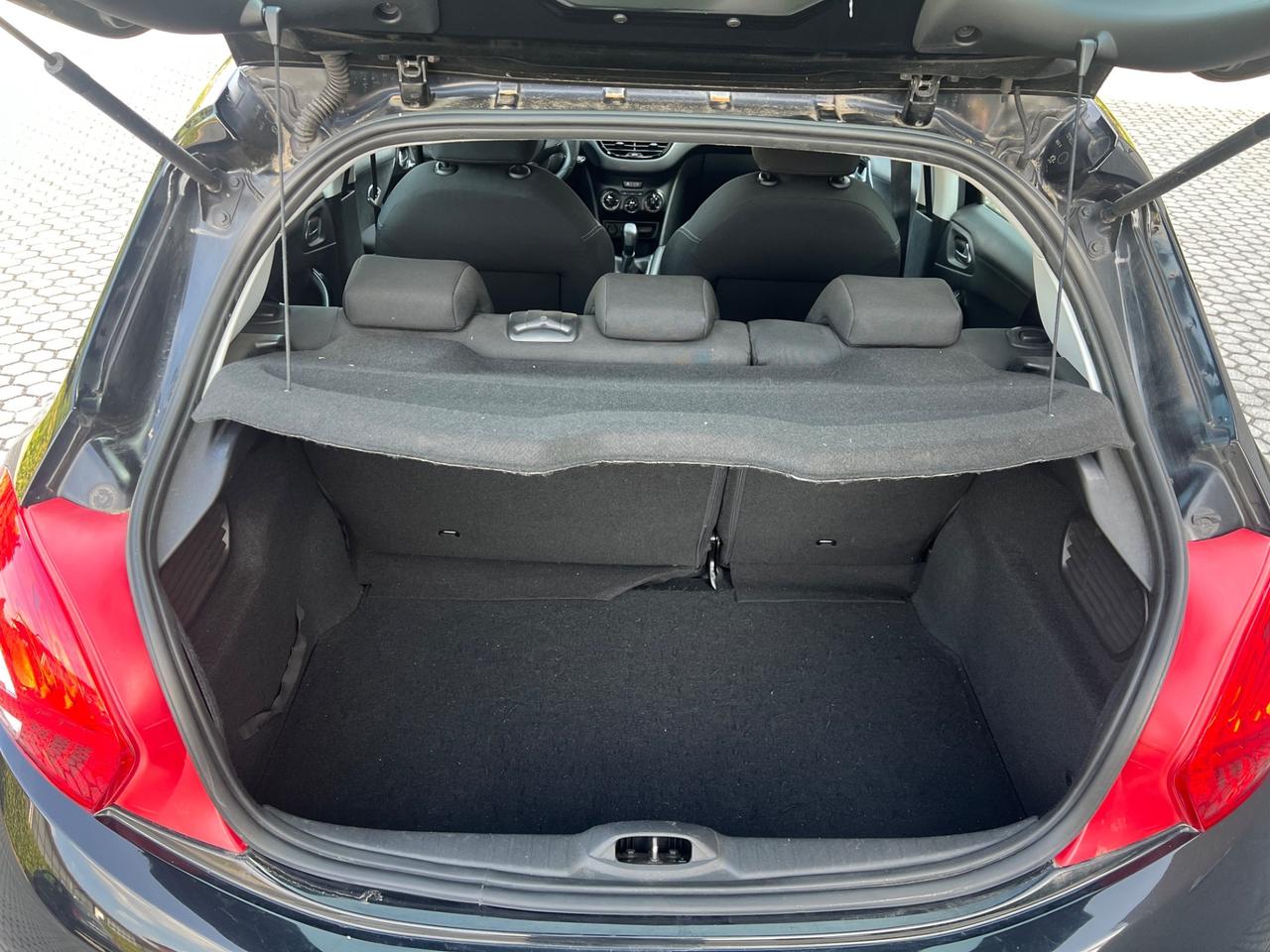 Peugeot 208 1.2 VTi 82 CV 5 porte Allure