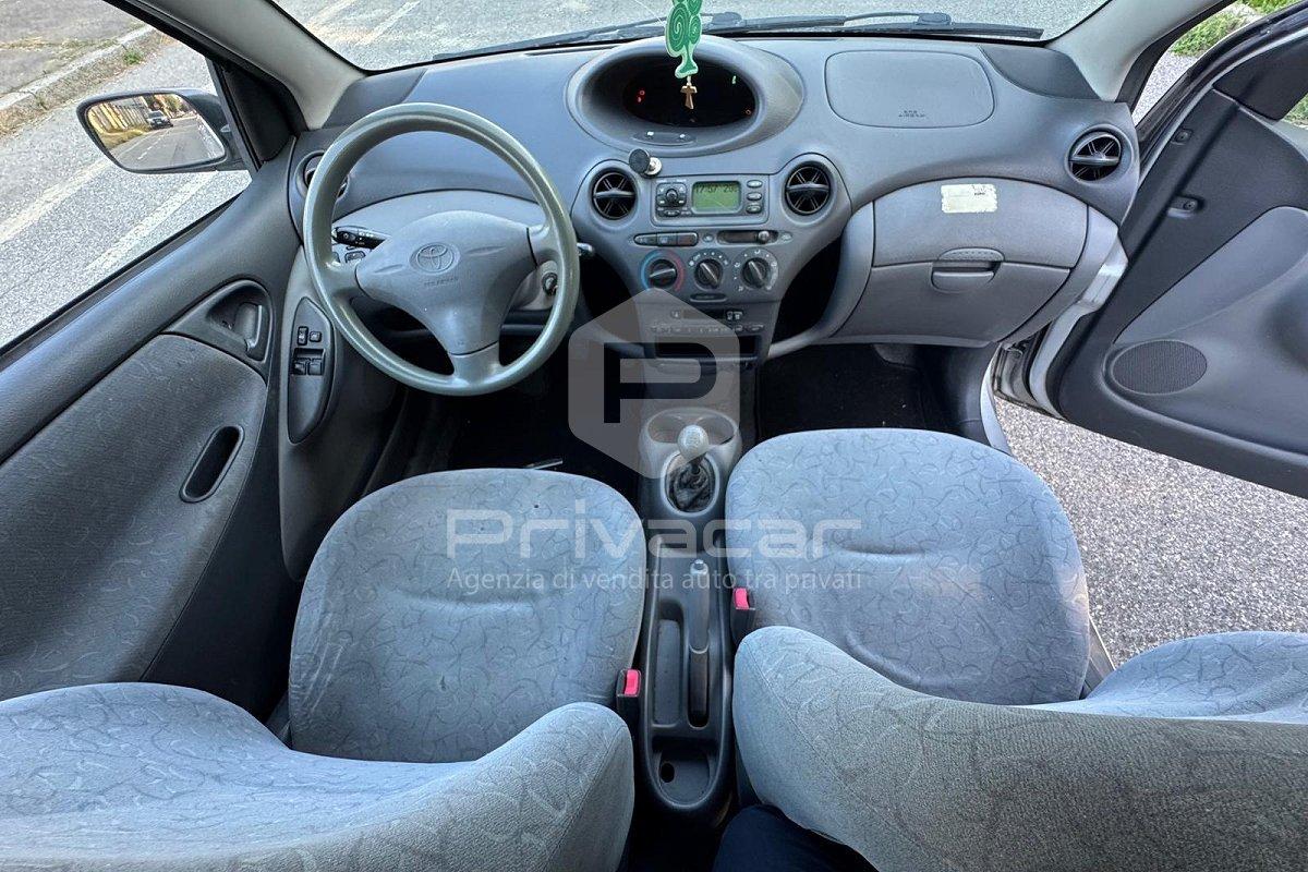 TOYOTA Yaris 1.0i 16V cat 3 porte