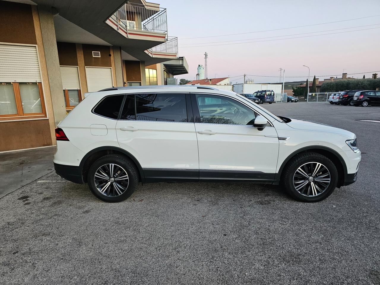 Volkswagen Tiguan Allspace - 2.0 TDI DSG