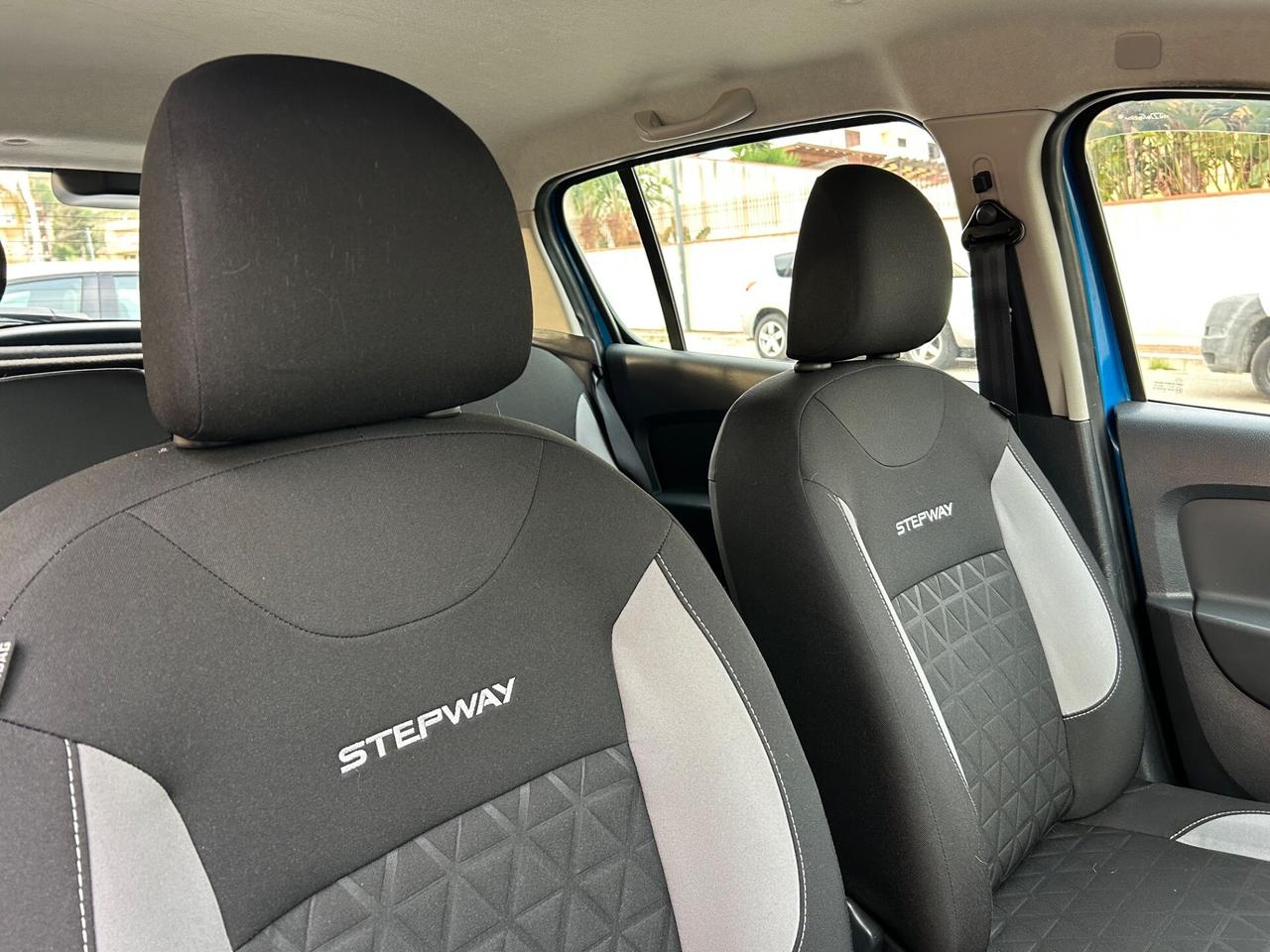 Dacia Sandero Stepway 1.5 dCi Solo 30000 km !!!!!!