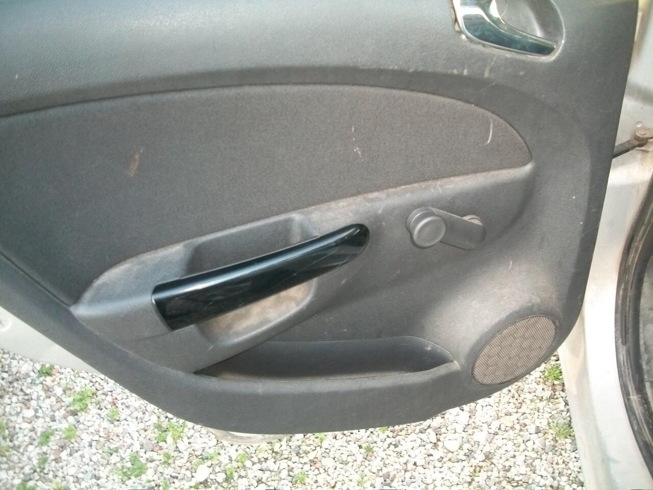 Opel Corsa 1.3 CDTI 75CV ecoFLEX 5 porte Club EURO 04 KM 230450 SI NUOVI PATENTATI COME VISTA