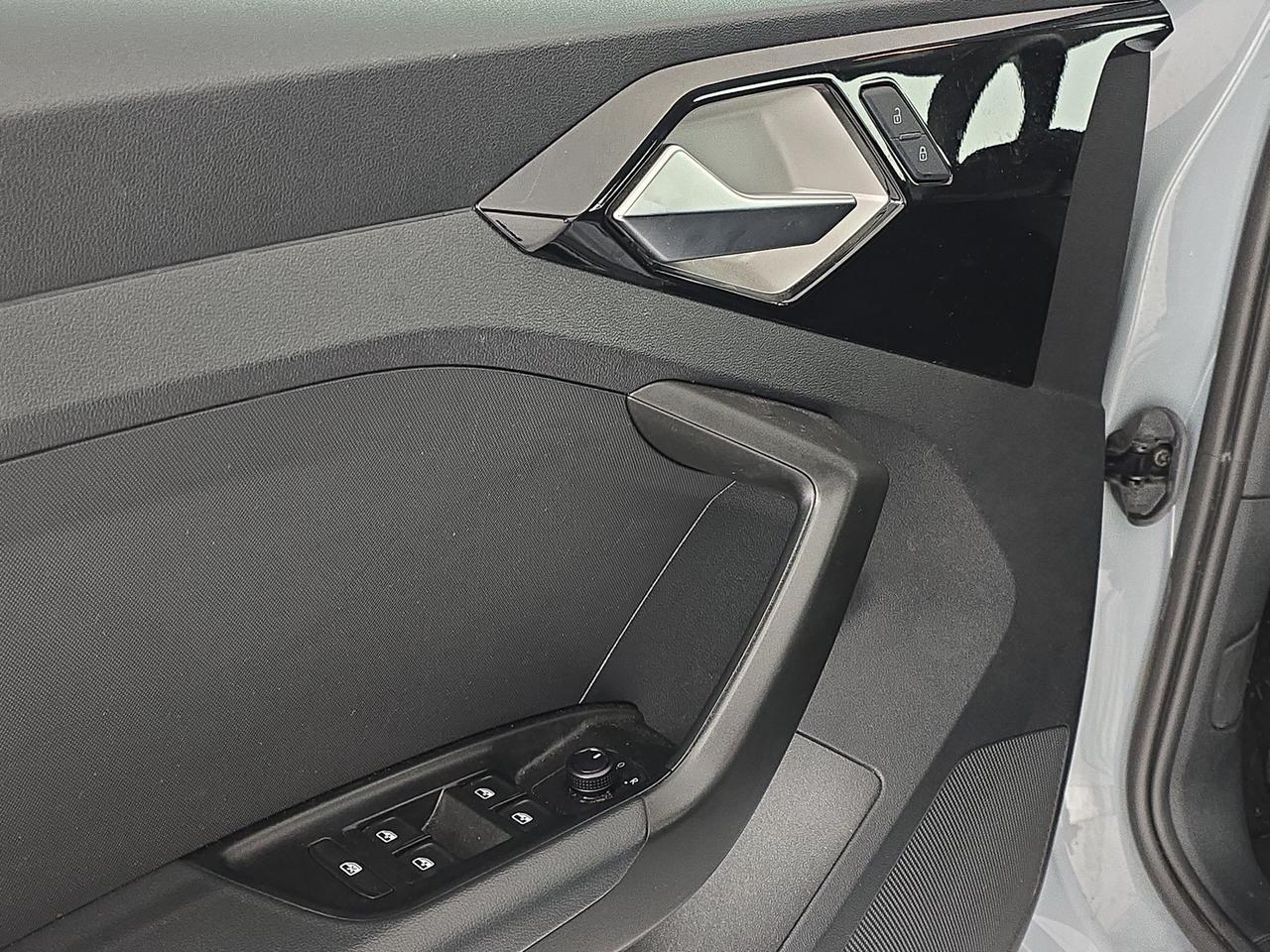 Audi A1 citycarver 30 1.0 tfsi admired 110cv