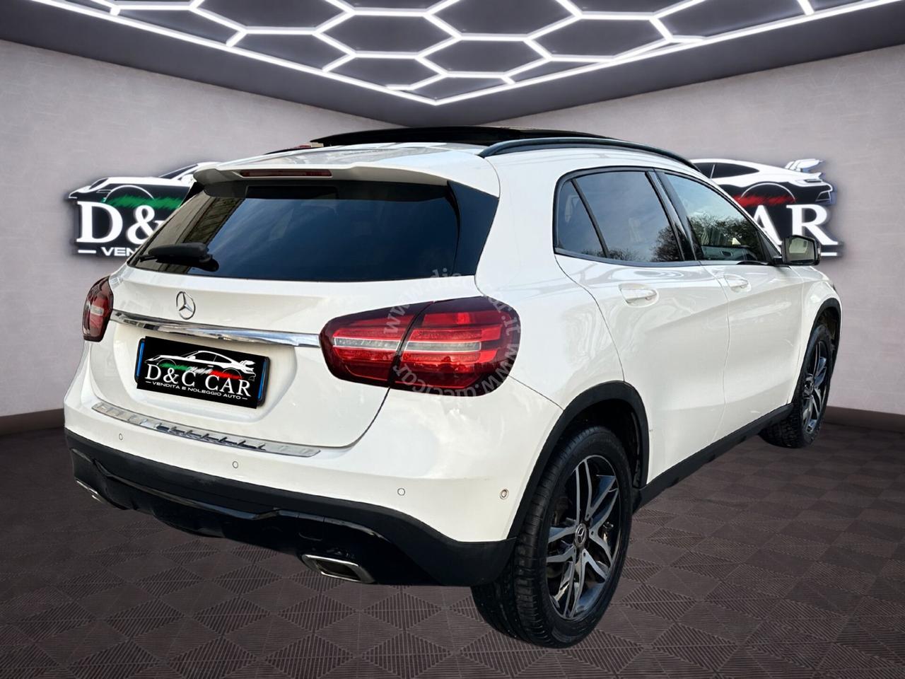 Mercedes-benz GLA 180 Sport Night Edition auto TETTO LED 19' UNIPRO NAVI
