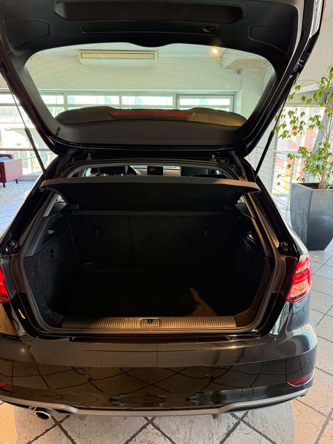 Audi A3 SPB 30 S line