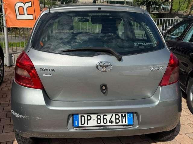 Toyota Yaris Yaris II 2005 5p 1.3 Sol m-mt