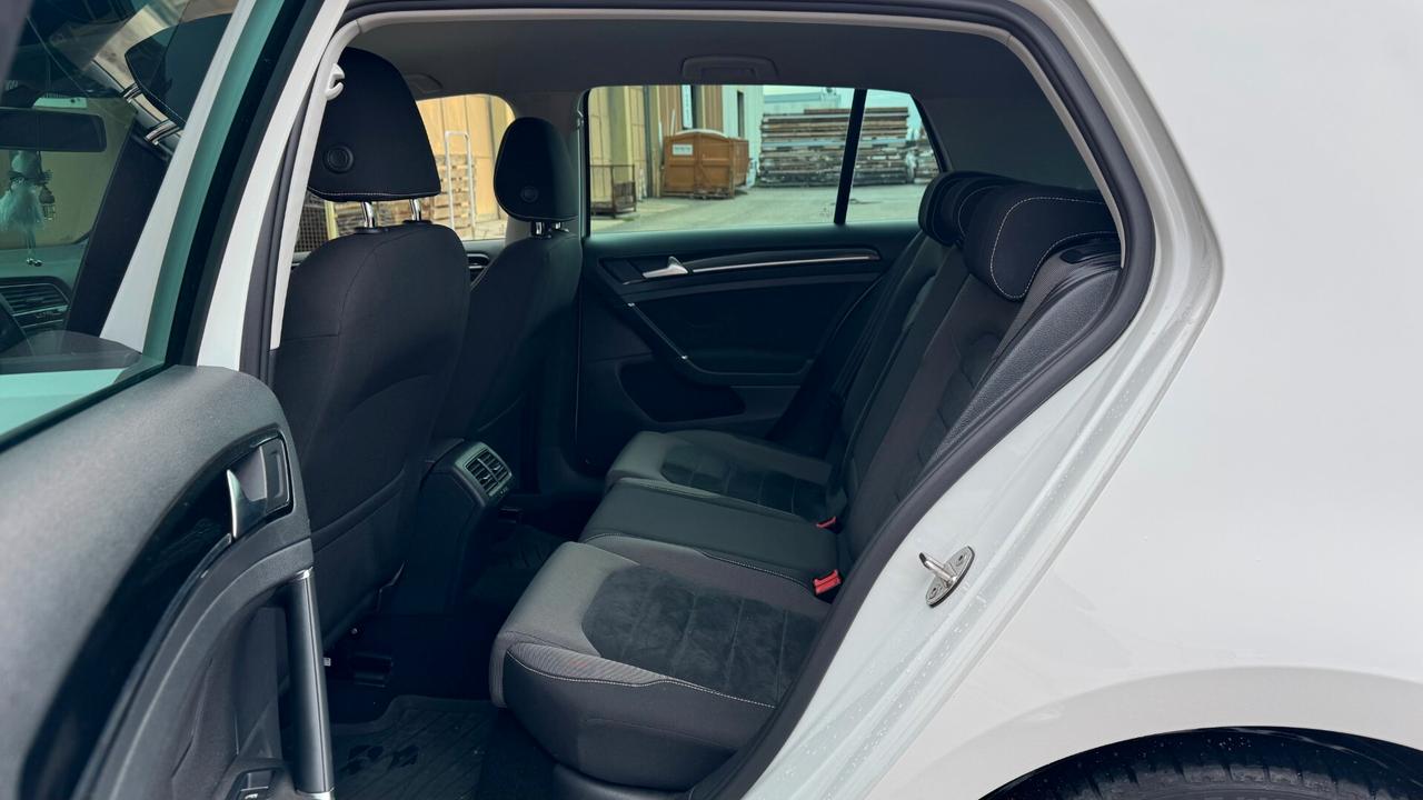 Volkswagen Golf 1.6 TDI 110 CV 5p. - 2016