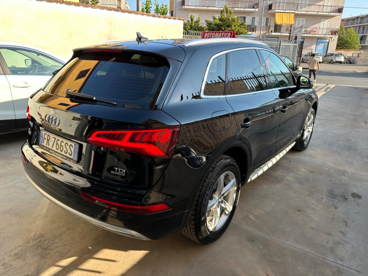 Audi Q5 2.0 TDI quattro S tronic Business Sport