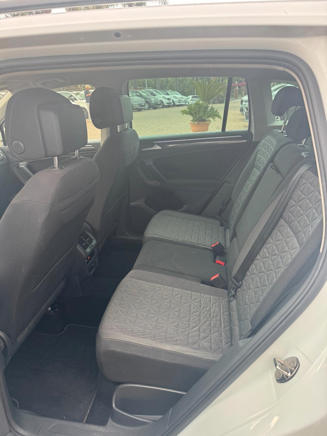 Volkswagen Tiguan 2.0 TDI 150 CV SCR DSG Elegance