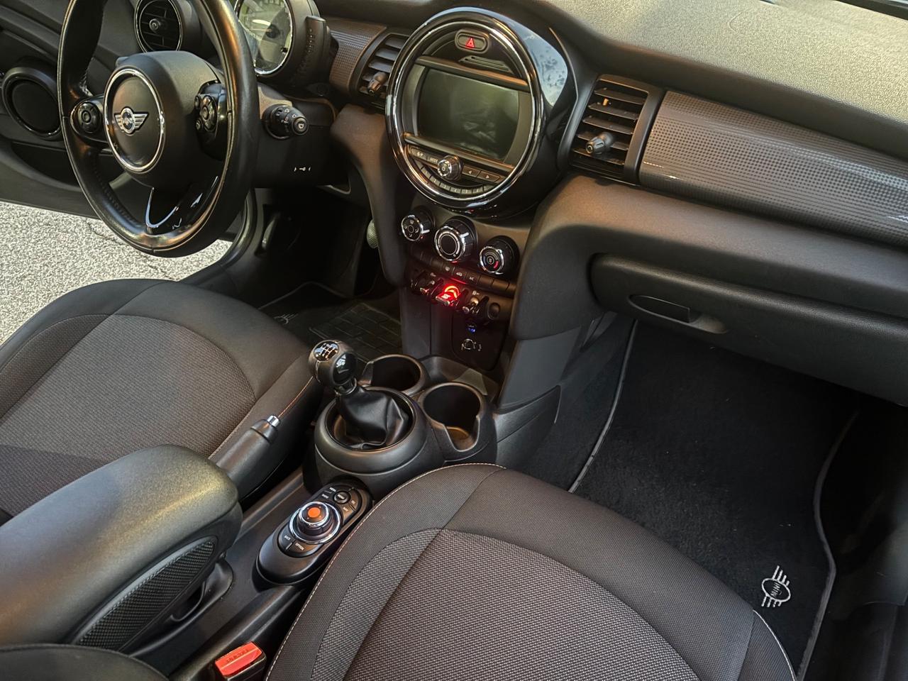 Mini 1.5 Cooper D Business XL 5 porte ok neopatentati