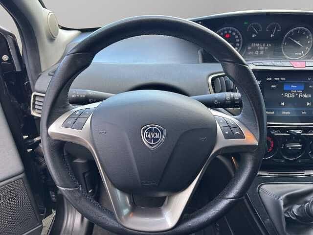 Lancia Ypsilon 1.0 FireFly 5 porte S&S Hybrid Ecochic Gold