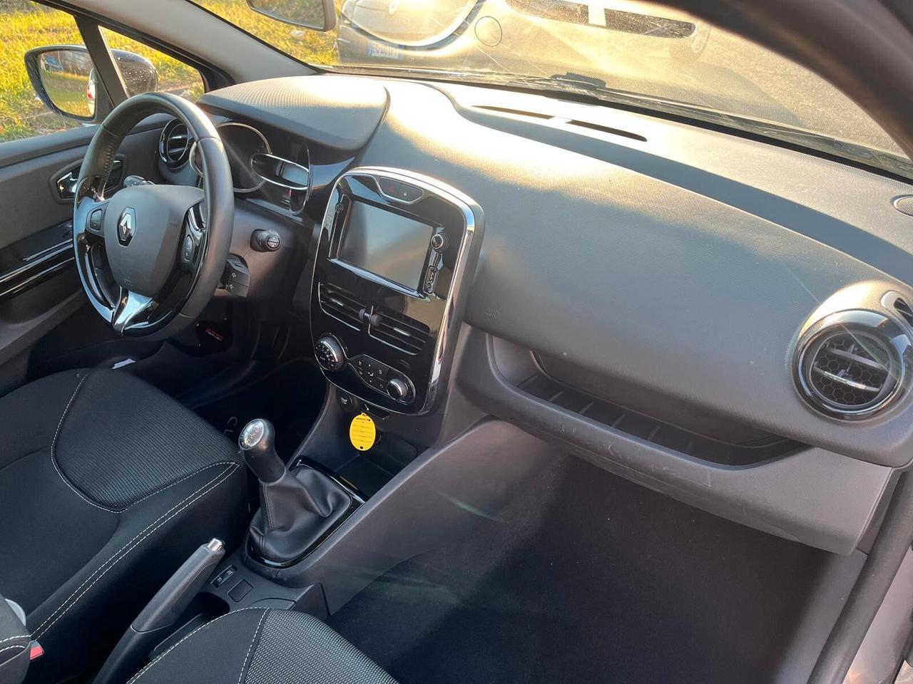 Renault Clio 1.2 75CV 5 porte