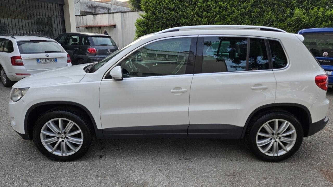 Volkswagen Tiguan 2.0 TDI DPF 4MOTION DSG Sport &