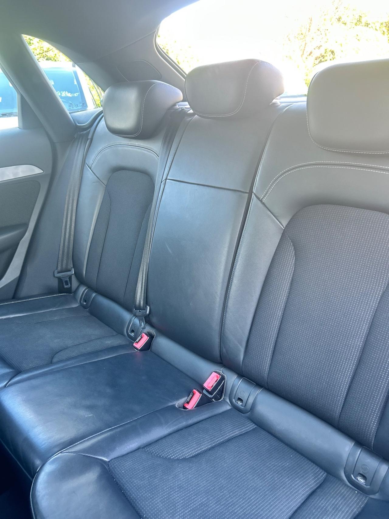 Audi Q3 2.0 TDI 120 CV S tronic line Edition