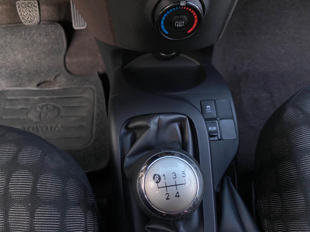 Toyota iQ Clima Benzina Neopatentati