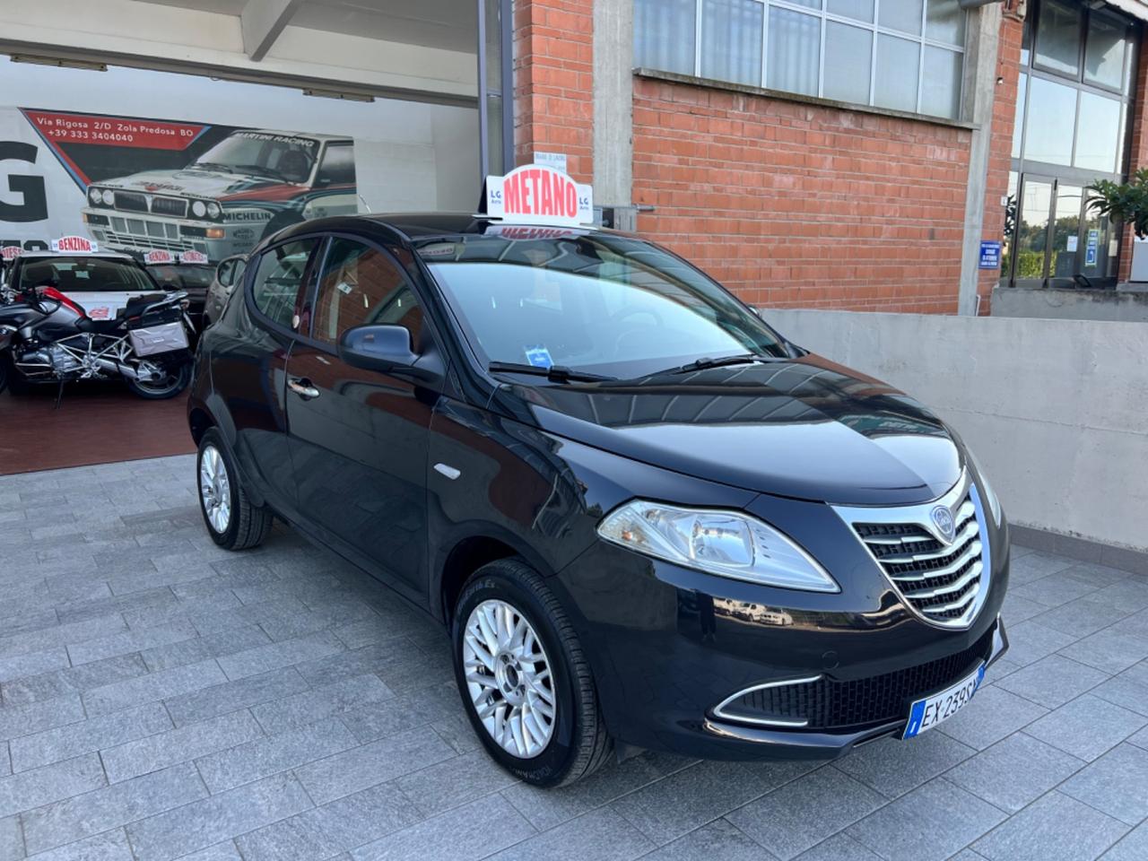 Lancia Ypsilon 0.9 TwinAir 85 CV 5 porte Metano Ecochic Gold