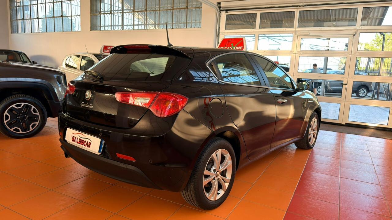 Alfa Romeo Giulietta 1.6 JTDm-2 105 CV Distinctive
