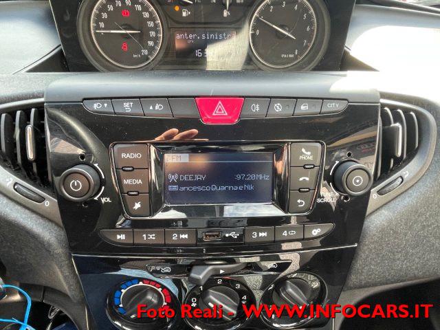 LANCIA Ypsilon 1.0 FireFly 5 porte S&S Hybrid Silver PROMO!!