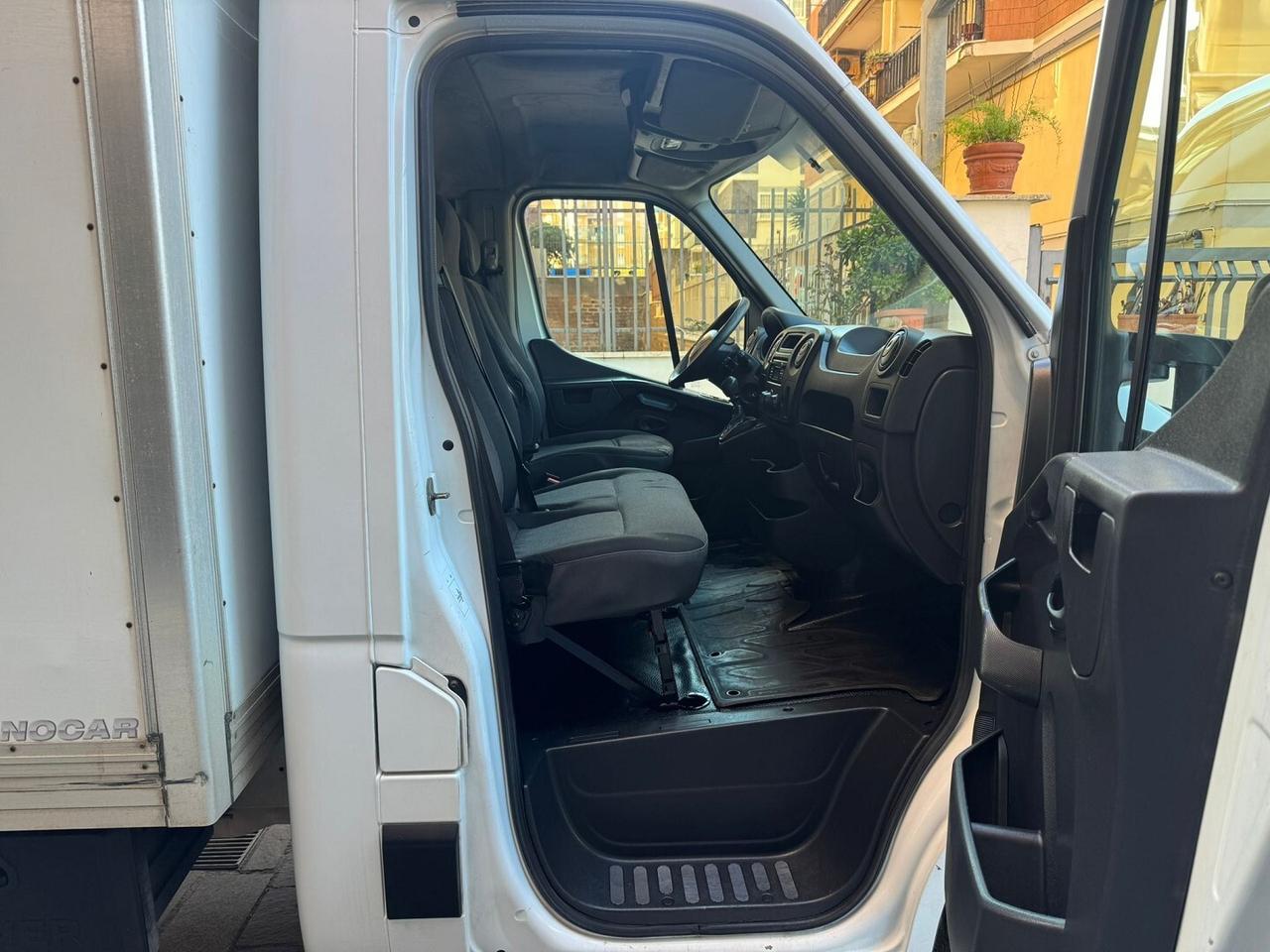 Renault MASTER T30 2.3 dCi 130CV CABINATO