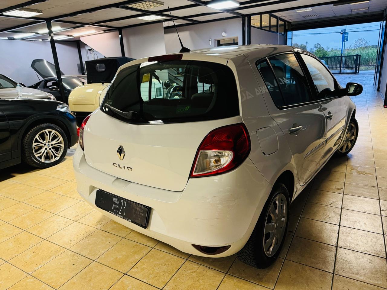 RENAULT CLIO 1.5*DCI*85 CV*NAVIGATORE*NEOPATENTATI*UNIPRO*