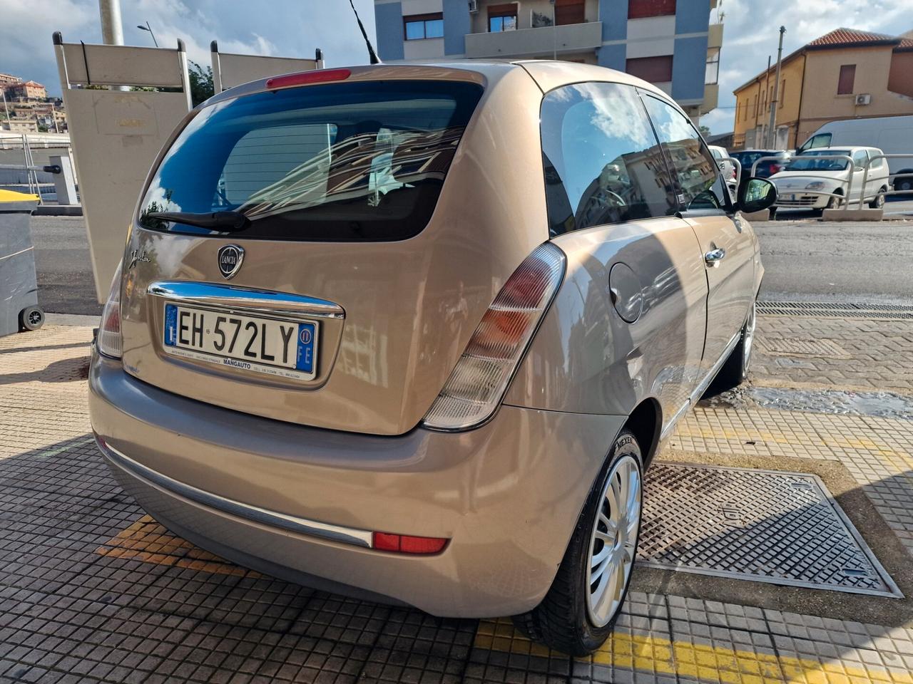 Lancia Ypsilon 1.2 69 CV Diva