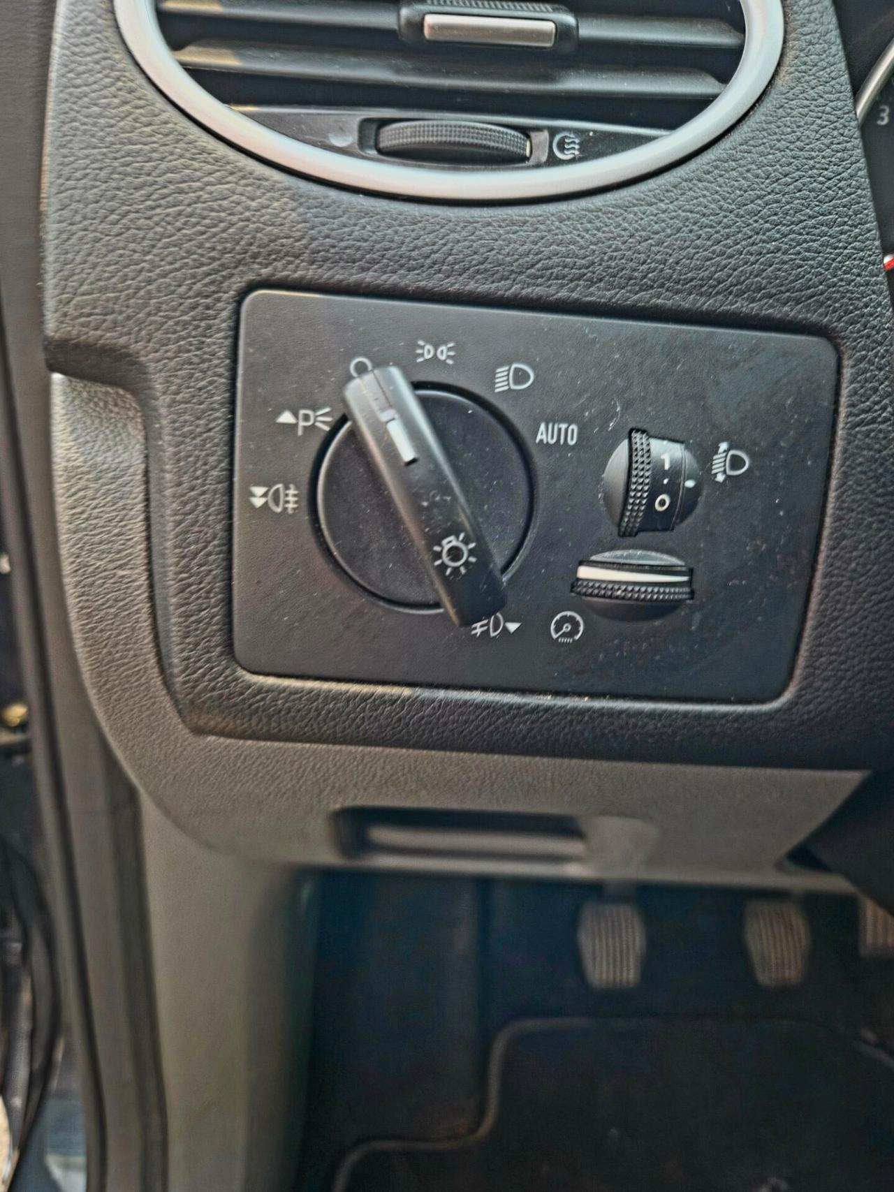 Ford Focus 5p. Bz.- GPL Tit.