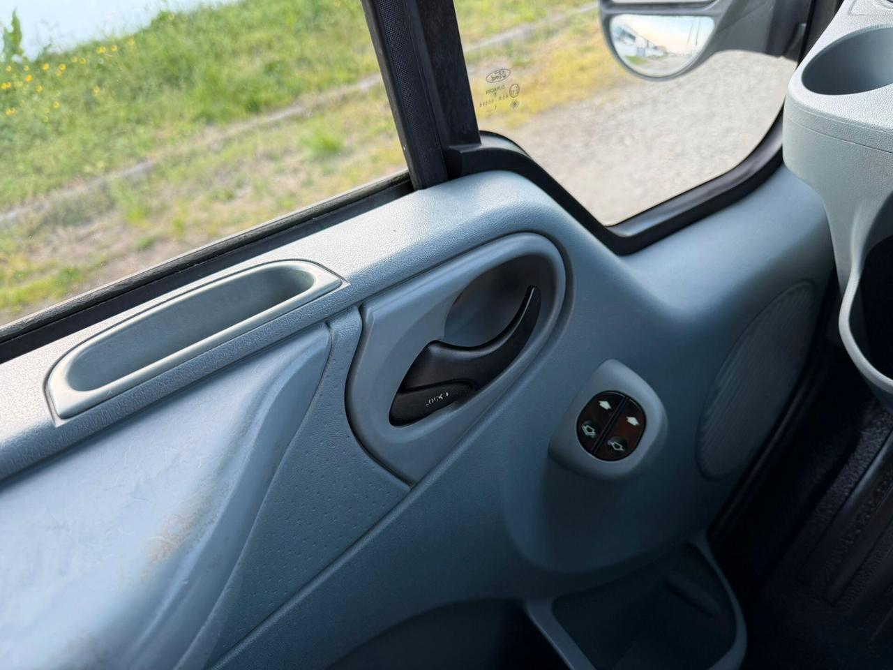 FORD TRANSIT 2.2 TETTO ALTO PASSO LUNGO 6 POSTI