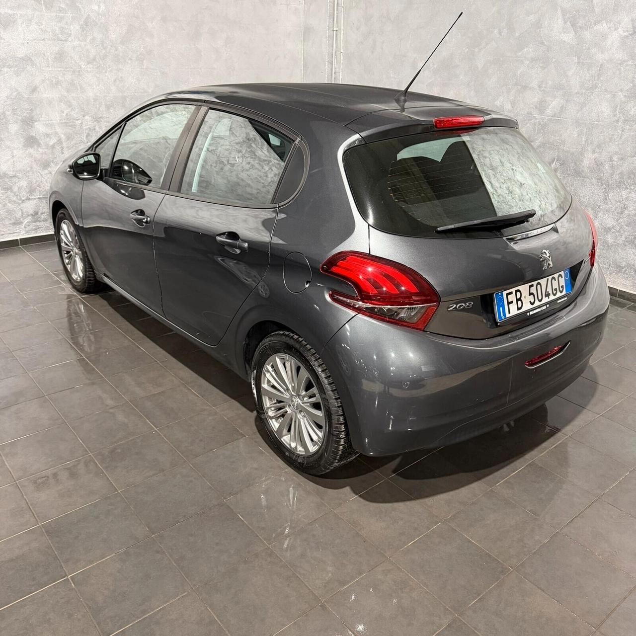 Peugeot 208 1.2 BENZINA NEOPATENTATI EURO 6