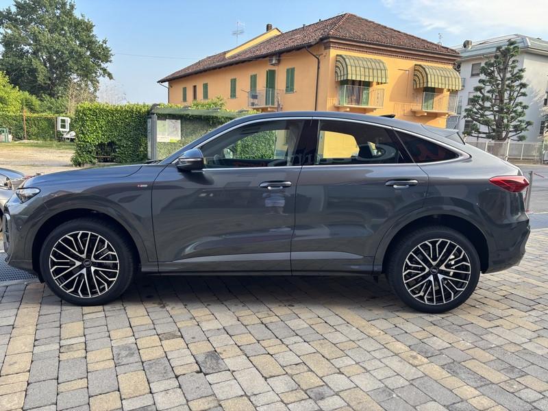 Audi Q5 Sportback 40 2.0 tdi mhev 12V S line quattro s-tronic MATRIX-20"