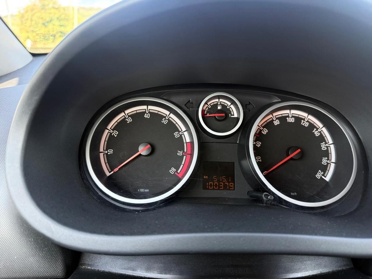 Opel Corsa 1.4 16V 3 porte b-color Ok neopatentati