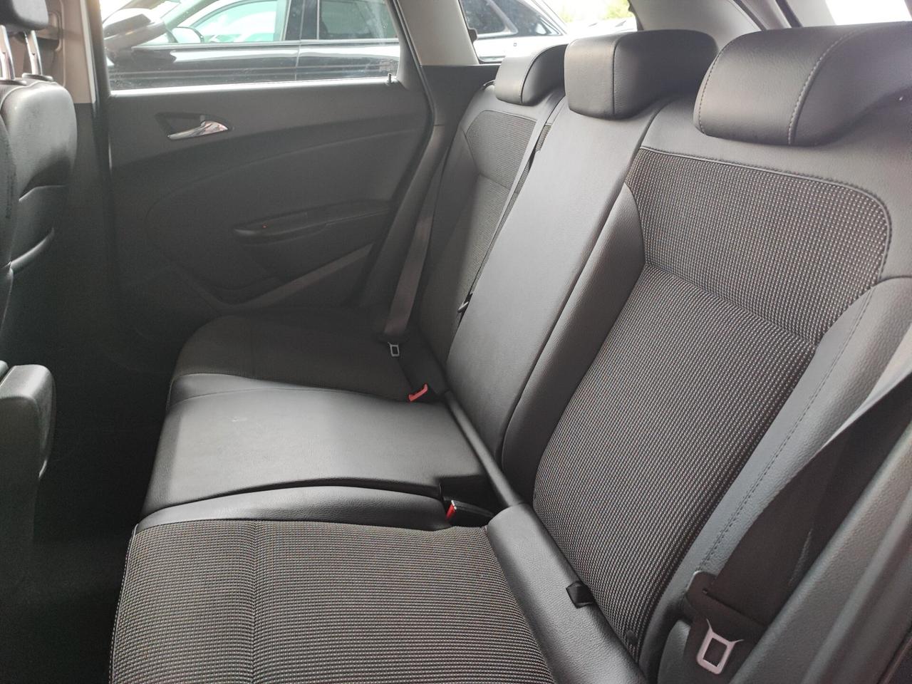 Opel Astra 1.4 Turbo 140CV Sports Tourer GPL Tech Cosmo
